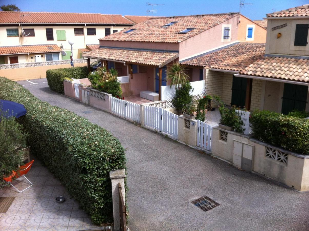 Pavillon à la plage en lisière de la Clape Narbonne-Plage Esterno foto
